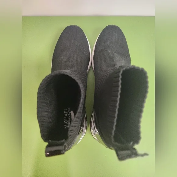 Michael Kors stretch knit skyler booties PERFECT SHAPE - Picture 4 of 6